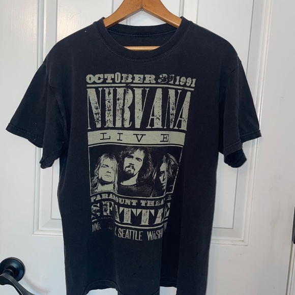 Nirvana Paramount Theatre Halloween 1991 Graphic Tee – Reprint / Bootleg Style - Picture 10 of 11